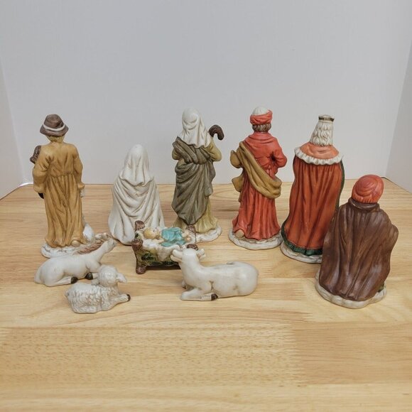 Vintage Hallmark Large Porcelain Ceramic Christmas Nativity Set 10 Piece Nice - Picture 13 of 16
